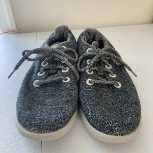 EUC Allbirds women’s dark gray wool warm‎ lace up tie athletic running sneakers thumbnail 2