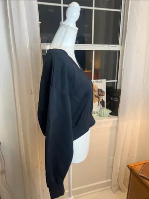 Nike Black V-Neck Cropped Sweatshirt with White Swoosh size medium. thumbnail 5