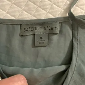 Barefoot Dreams Pajama Set thumbnail 6