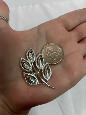 Silver tone brooch with leaves thumbnail 3