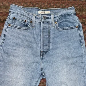 Levis Wedgie Straight Button Fly Ripped Knee Medium Wash Jeans thumbnail 5
