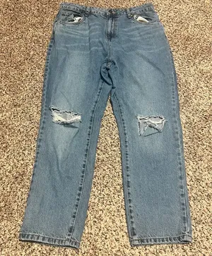 Cotton On Distressed‎ Mom Jeans Light Blue Wash Ripped Knee Casual Denim 30Waist thumbnail 1
