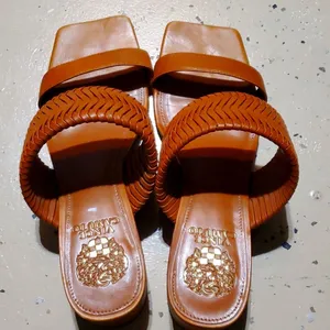 Brown Vince camuto sandals. size 9M thumbnail 1