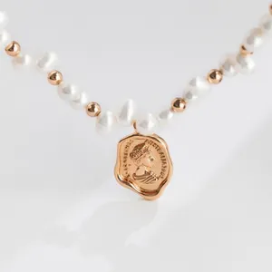 NEW Queen Pendant Necklace Real 18k Gold Sterling Silver Real Pearl Jewelry thumbnail 2