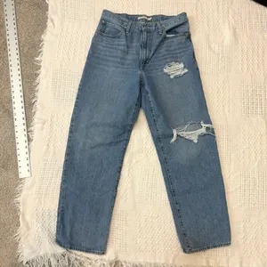 Levi's 30 '94 Baggy mid rise straight leg distressed jean J2 2753 thumbnail 10