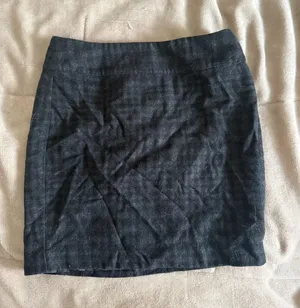 H&M Mini Plated Mini Skirt Size: 8 thumbnail 1