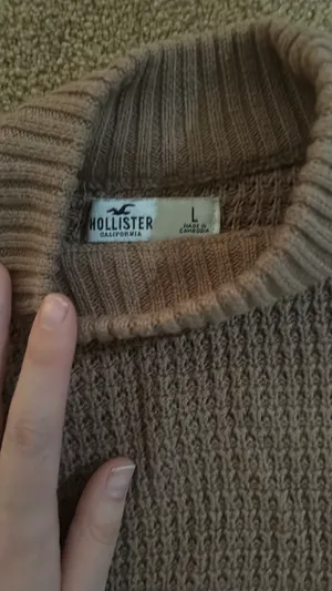 Hollister Sweater Cropped thumbnail 2