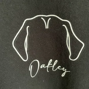 Gildan Black Sweatshirt with White Oakley Dog Detail thumbnail 4