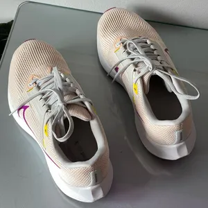 Nike Air Zoom Pegasus 40 Women’s Running Shoes Size 9.5 Beige Pink Athletic Sneakers thumbnail 6