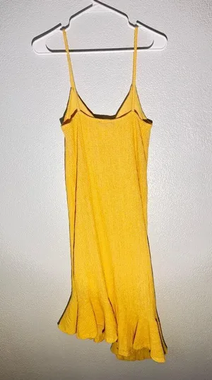 ZARA Yellow Textured Knit Ruffle Hem Midi Dress - Size M thumbnail 2