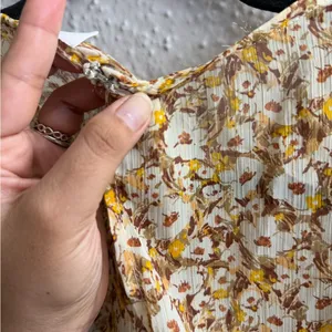 Astr Floral Midi Dress in Yellow Size S thumbnail 14