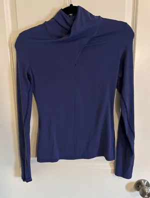 Lululemon Ethereal Long Sleeve Top Gatsby Blue Size 2 Or 4 NULU Fabric thumbnail 1