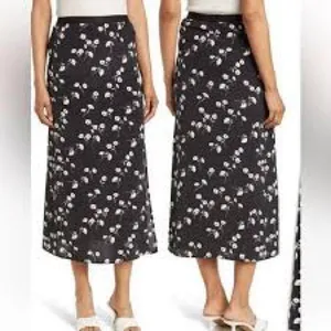 Sanctuary Black and White Floral Midi Skirt thumbnail 1