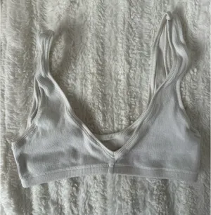 SKIMS Bralette thumbnail 1