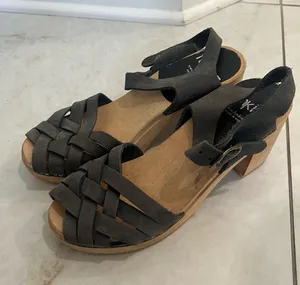 Funkis Gray Woven Wooden Clogs Size 40 EU thumbnail 1