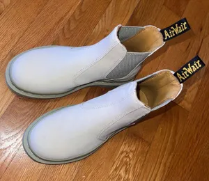 Dr Marten Chelsea boot thumbnail 2