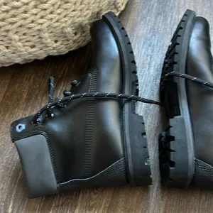 Timberland Black Boots thumbnail 5