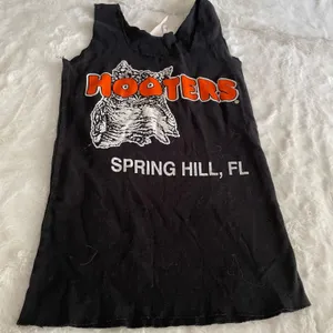 Hooters tank top, size extra small, XS thumbnail 1