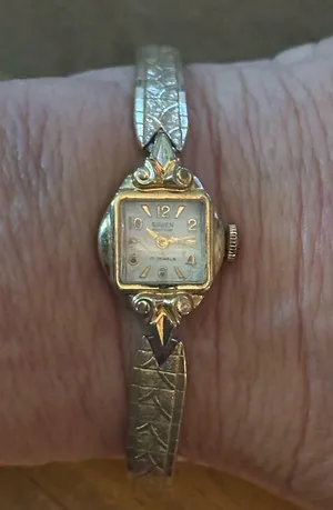 Vintage Gruen Precision 17 Jewels Swiss gold tone watch thumbnail 8