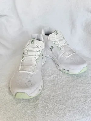 NEW ON Cloudnova, Women’s Size 6 White/White/green thumbnail 10