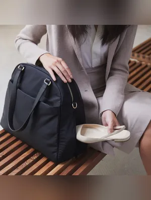 Lo & Sons O.G. Laptop Tote Black thumbnail 8