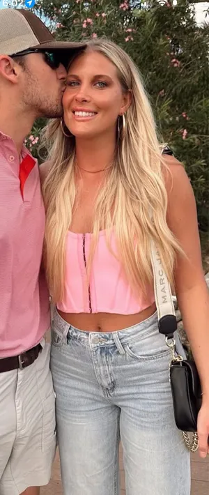 pink crop top Size M thumbnail 1