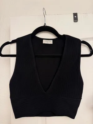 Aritzia Babaton Crop Top  thumbnail 4