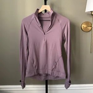Lululemon Outrun the Elements 1/2 Zip Size 8 Frosted Mulberry Purple Womens thumbnail 3