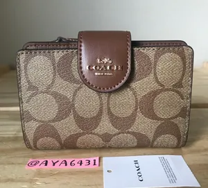 Coach Wallet thumbnail 1
