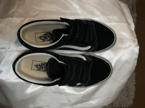 Black Size 8 thumbnail 2