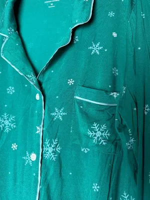 GapBody Gap Body Forever Favorite Green Snowflake Soft Pajama PJ's Size Medium thumbnail 4