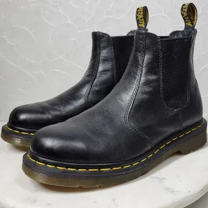 Dr. Martens Nappa Chelsea Boots Womens 7 Mens 6 Black Leather Pull On Airwair thumbnail 1