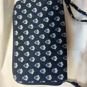 Vera Bradley Navy and White Patterned Wristlet thumbnail 2