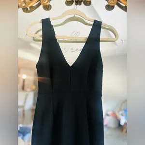 Abercrombie and fitch black plunge neck midi dress nwt Xs thumbnail 4