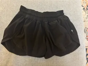 Lulu Shorts Size 6  thumbnail 1