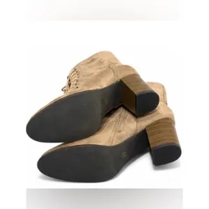NWB Journee Collection Baylor Booties Sz 8.5 Faux Suede Lace-Up Stacked Heel Tan thumbnail 6