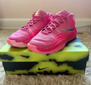 Giannis Freak Nike Basketball Shoes thumbnail 1
