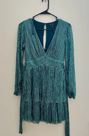 Trixxi Pleated Emerald Green Metallic Tiered Sparkle Mini Dress thumbnail 2