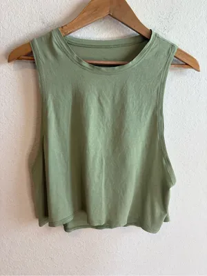 Lululemon Cut Back Crop Tank Vista Green Size Small thumbnail 3