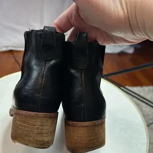Kirk-Ease Mindo Stacked Heel 7M Black Leather Pull-on Ankle Boots Booties thumbnail 4