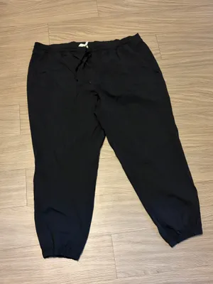 Fabletics Black Joggers thumbnail 1