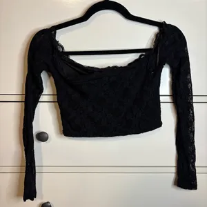 Princess Polly Black Lace Off-Shoulder Crop Top thumbnail 3