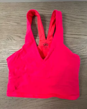 Alo Tank V neck thumbnail 2