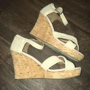 Tom’s Sienna cream crossover strappy wedge sandals thumbnail 5