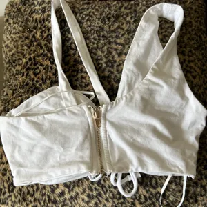 superdown Revolve  White Crop Top thumbnail 3