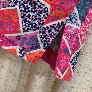 Vera Bradley Halo Printed V-Neck Scrub Top thumbnail 7