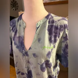 Victoria’s Secret PINK Tie Dye Tunic Graphic Tee thumbnail 2