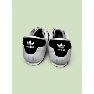 Adidas Women's Casual White Sneakers Size 8 - New With Box thumbnail 4
