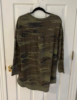 Camoflauge Top thumbnail 2