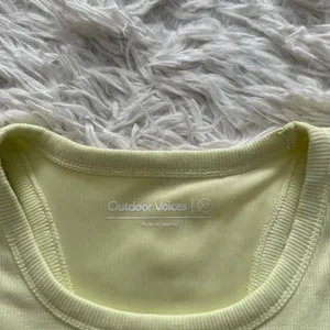 Outdoor Voices Ribbed Racerback Tank XS Yellow Ruched Sides Removable Pads NWOT thumbnail 3
